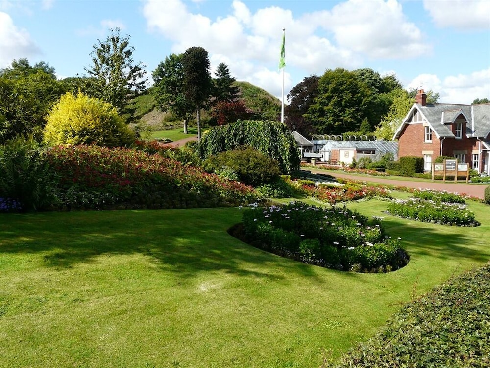 Morpeth Lodge 22/36