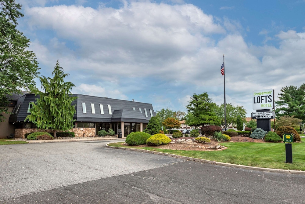 Somerset Lofts, NJ 43/52