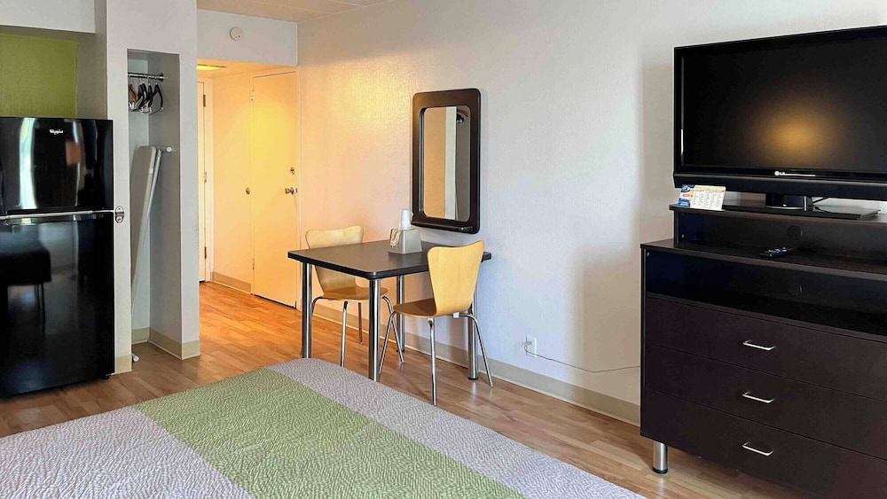 Motel6 Clarion, PA 38/50