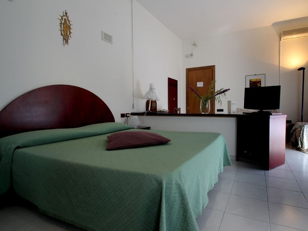 Hotel Ristorante Carosello 6/50