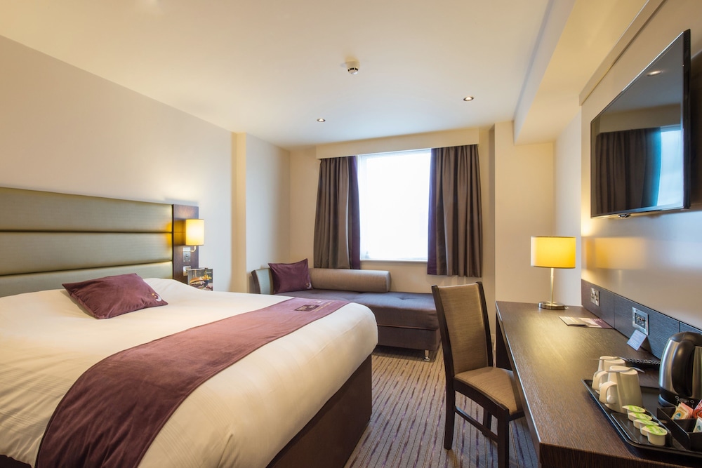 Premier Inn Birkenhead Town Centre 24/42