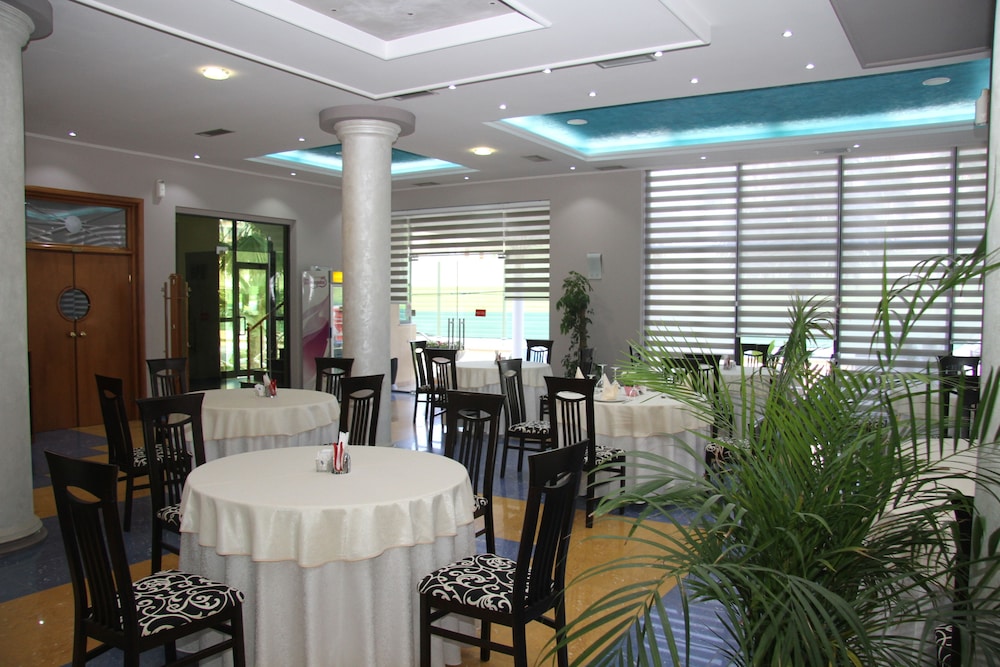 Bella Vista Hotel 30/50