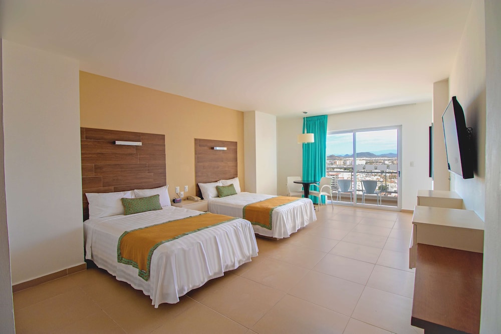 Pacific Palace Beach Tower Hotel 24/65