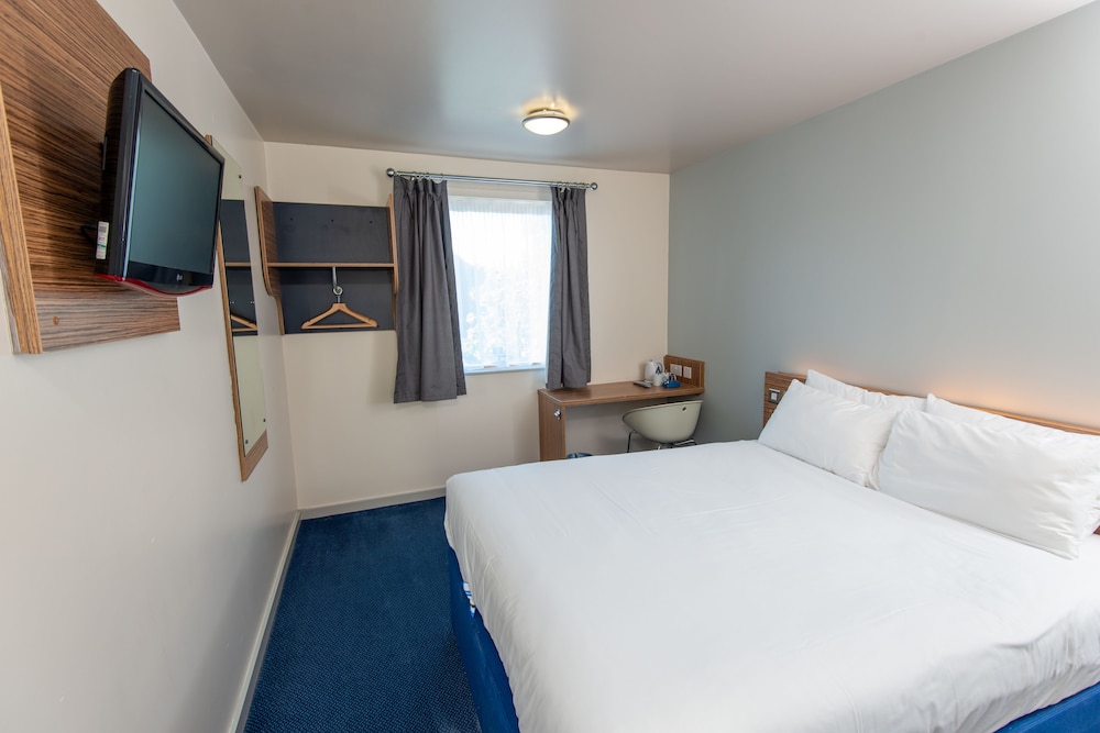 ibis Budget Portishead Marina 4/16