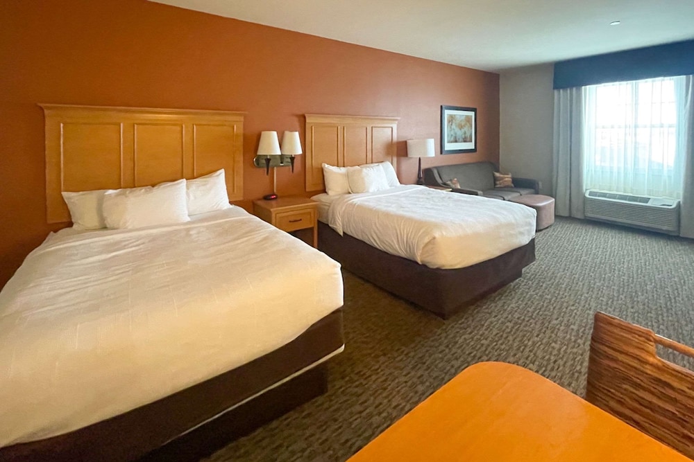 Efficiency, Suite, 2 Queen Beds, Accessible