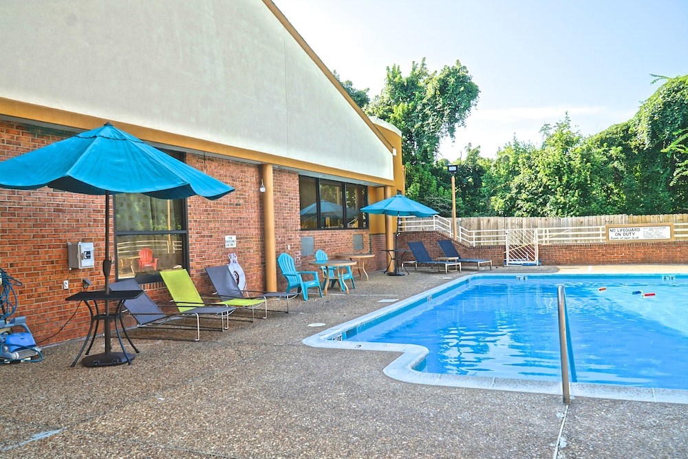 Quality Inn South Boston - Danville East 7/42