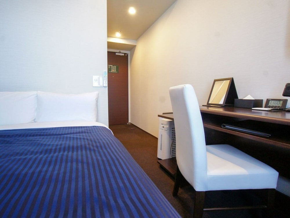 HOTEL LiVEMAX Yokohama Motomachi Ekimae 13/24