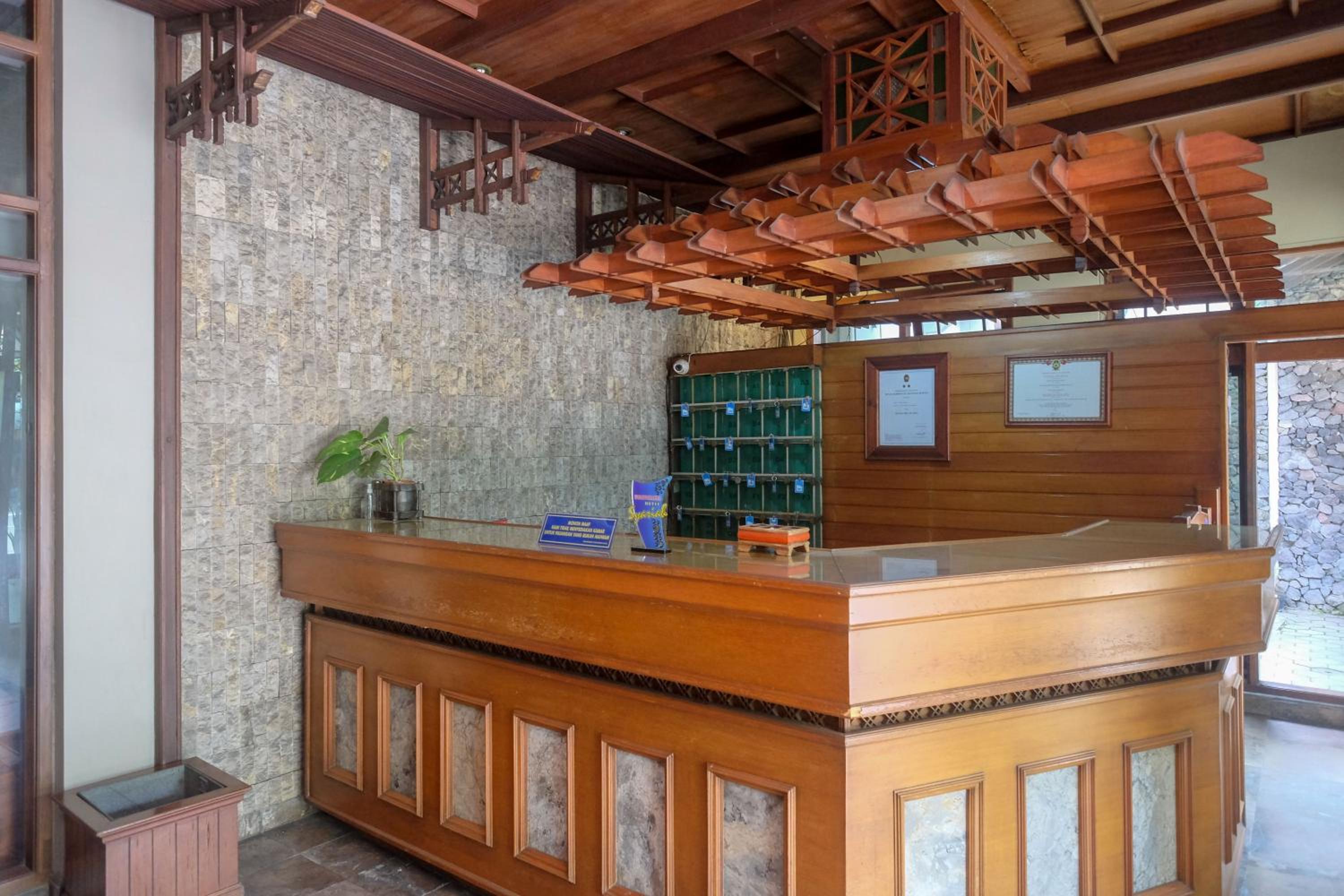 OYO 3778 Hotel Wisnugraha Syariah 9/50