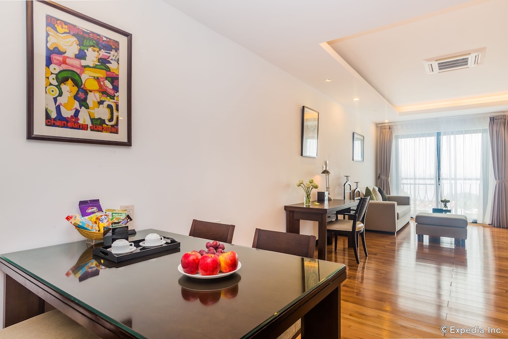 Elegant Suites Westlake 52/72
