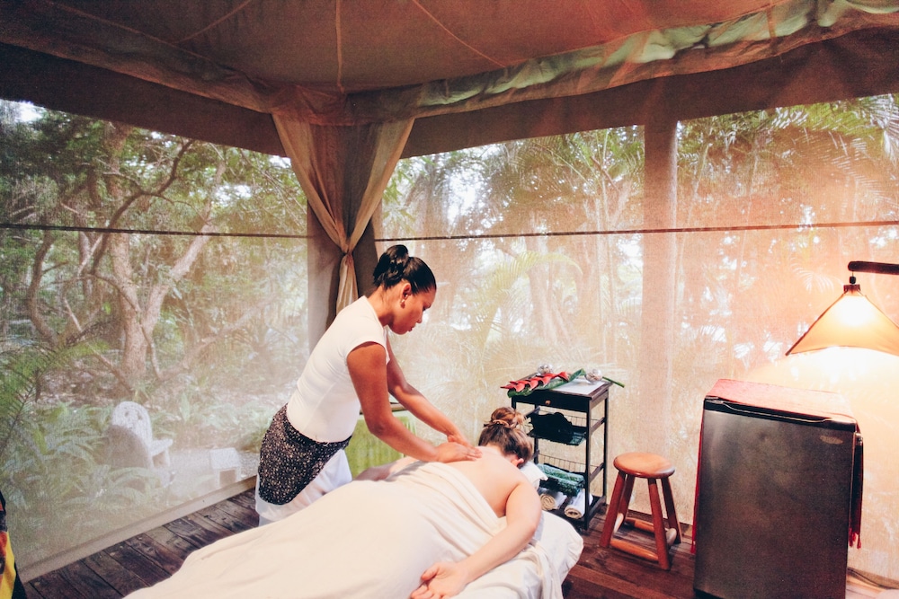 Ylang Ylang Beach Resort 49/78
