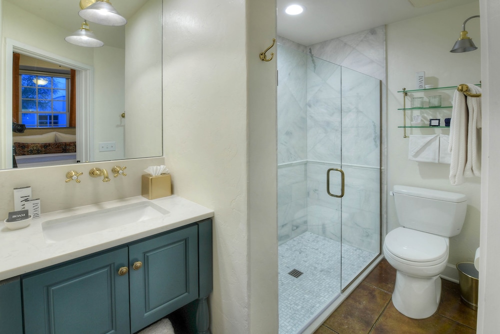 The Armory Park Inn 49/50