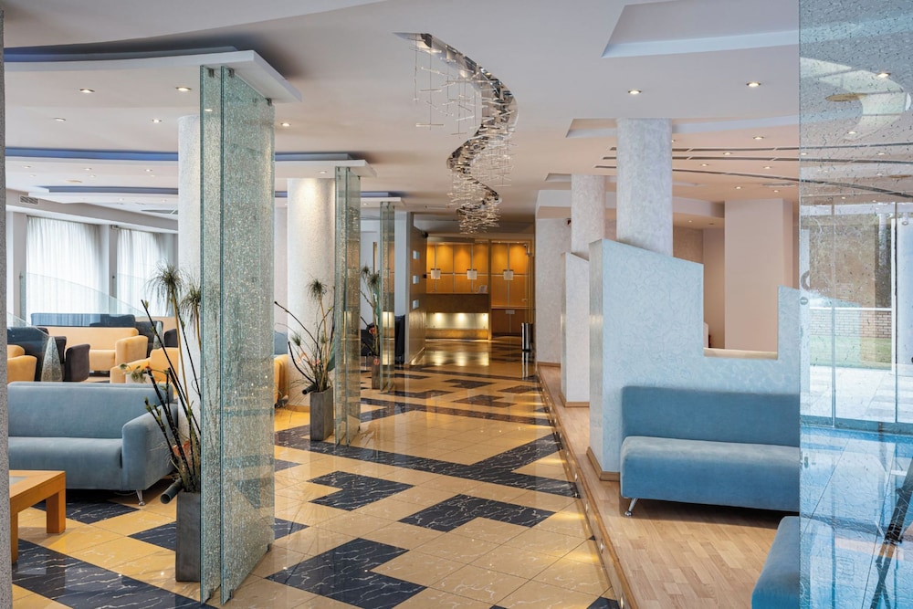 Kreoli Hotel 5/24