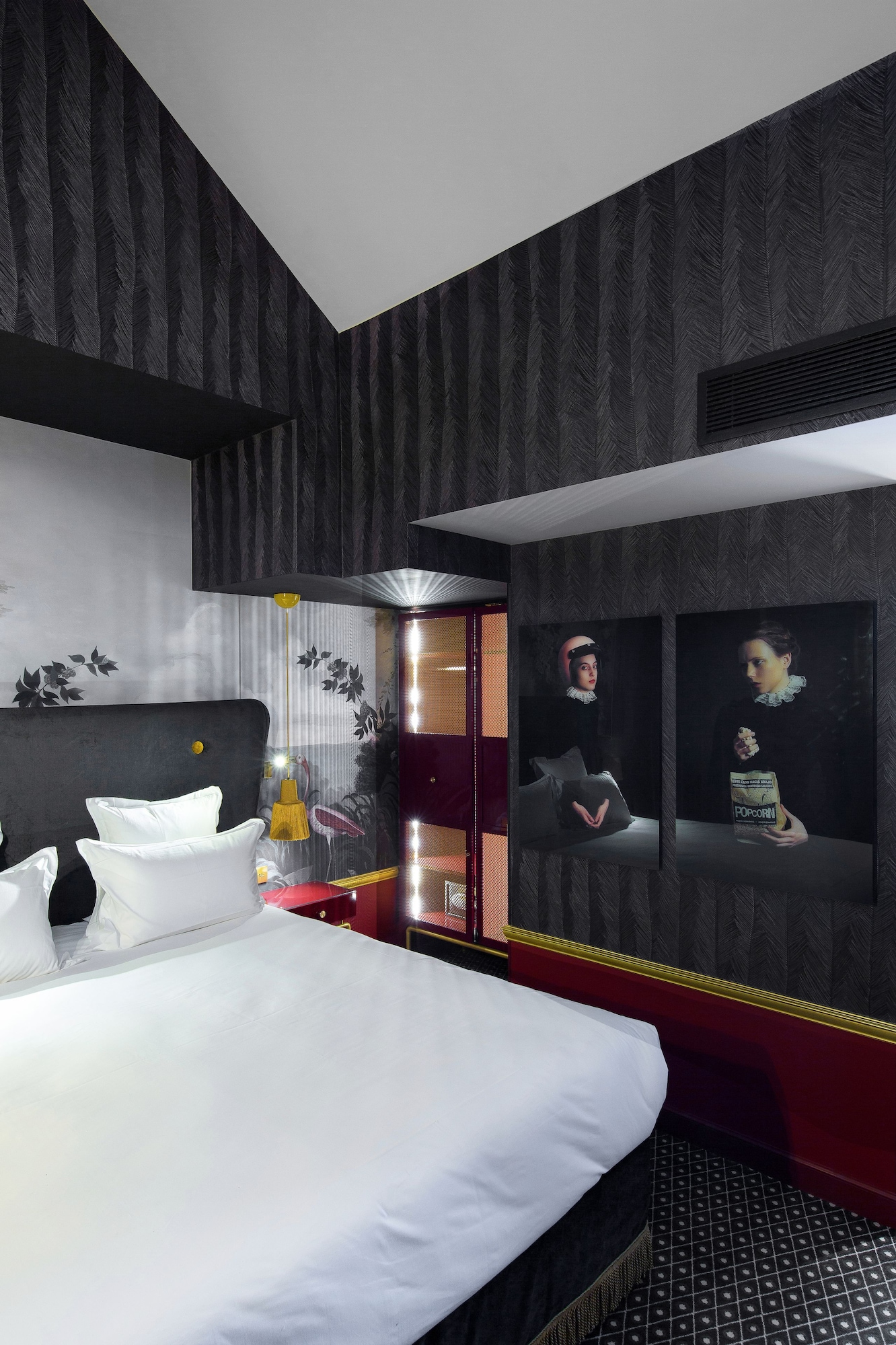 SNOB, DELUXE, DOUBLE BED