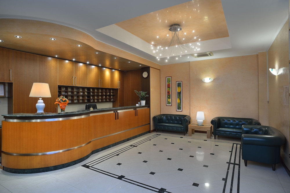 Hotel Astor 8/42
