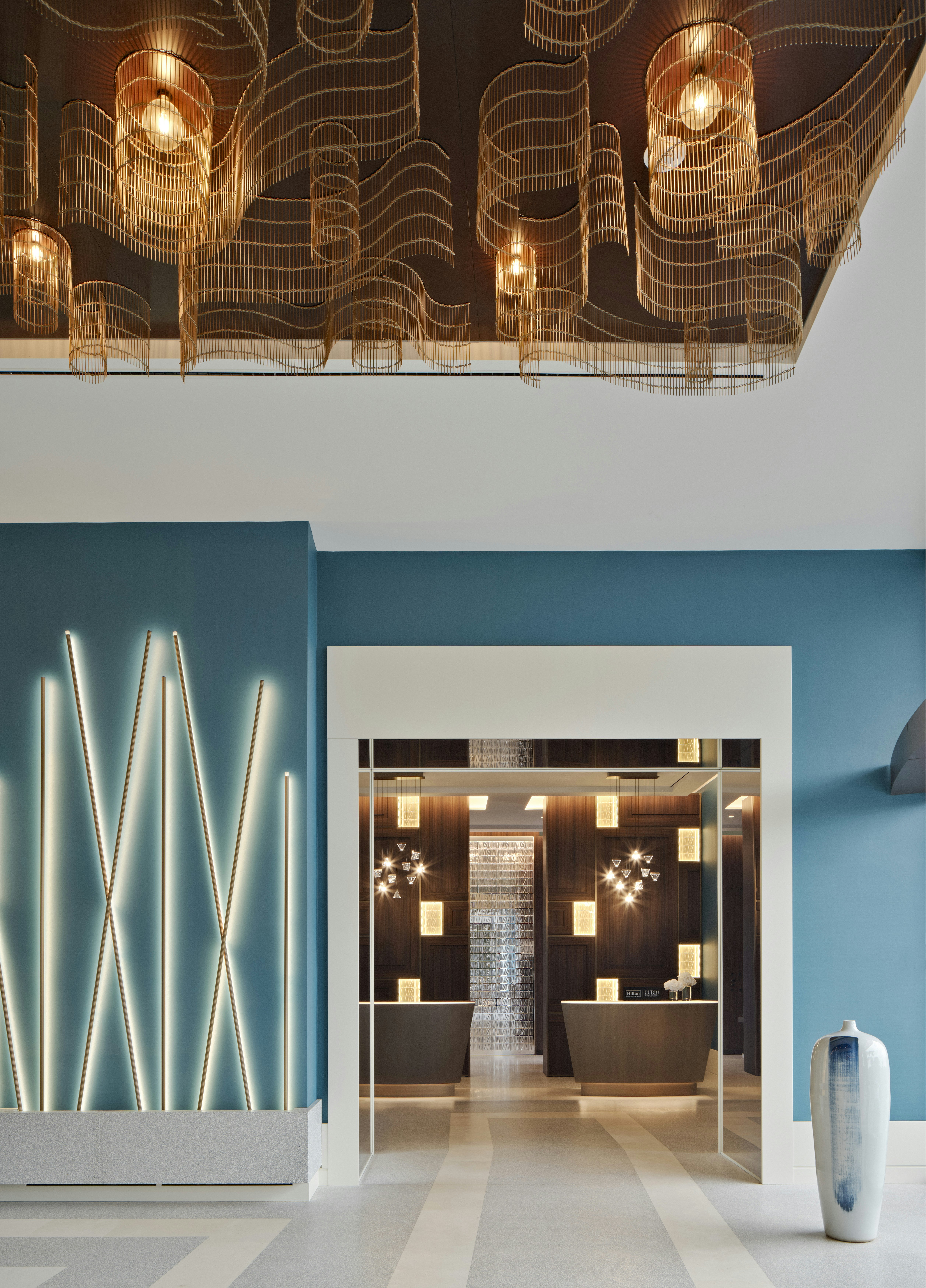 De Bonart Naples, Curio Collection by Hilton 7/50