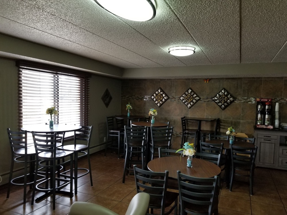 Days Inn by Wyndham Fort Collins 52/75