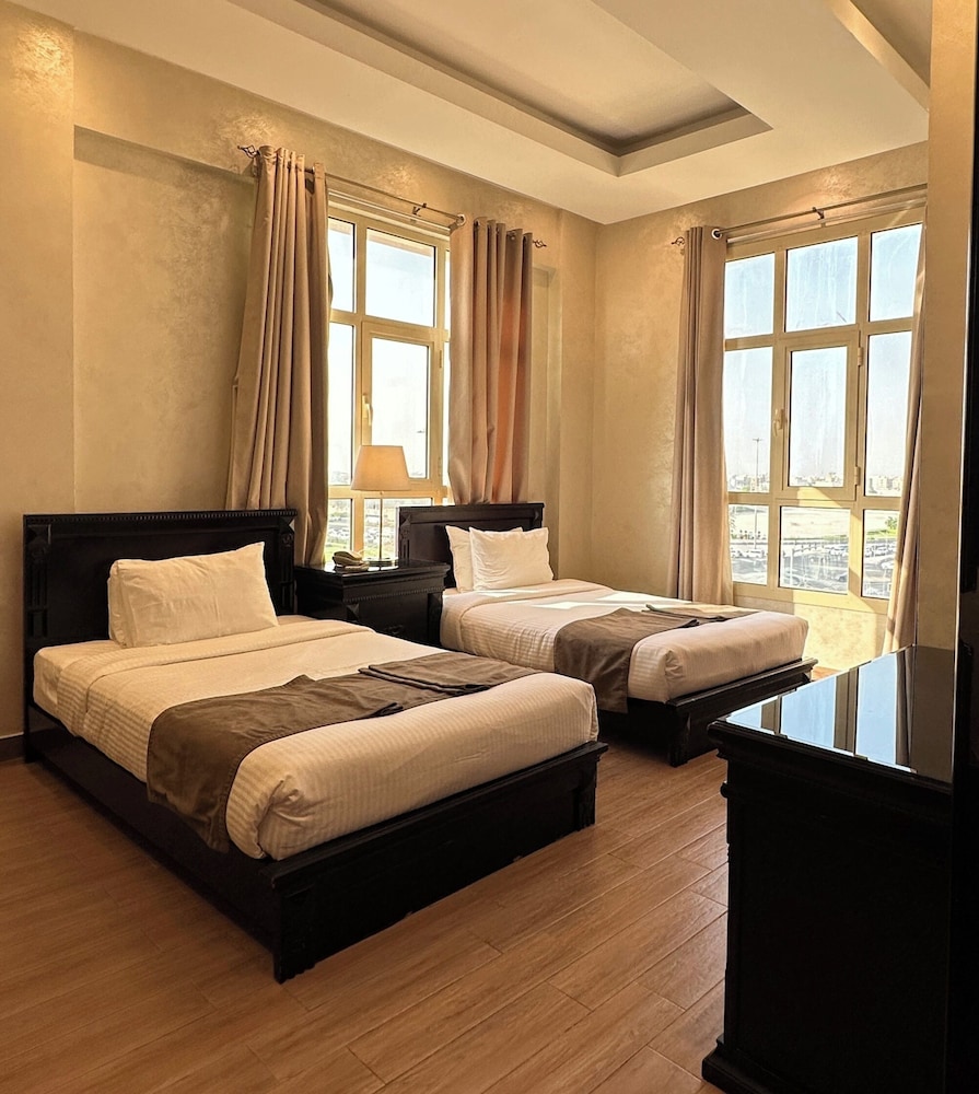 Deluxe, Suite, Twin Beds