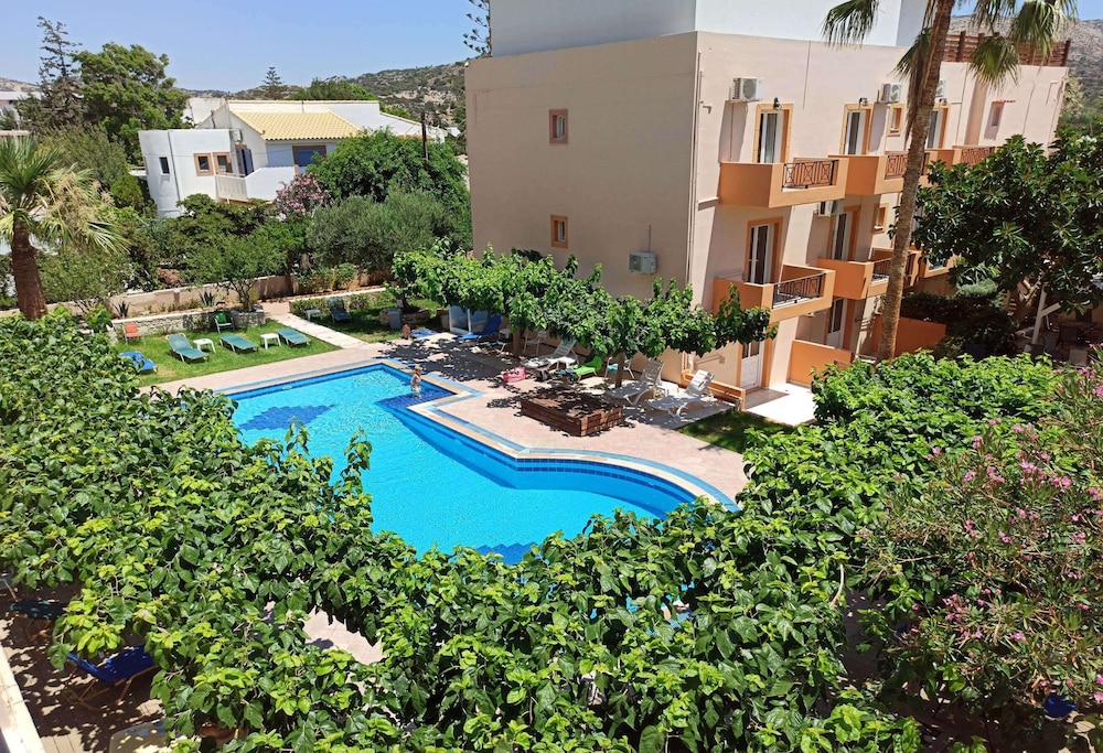 Calypso Hotel 53/67