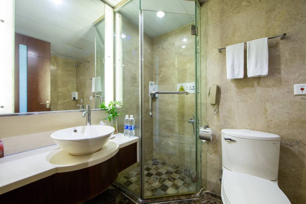Liuhua Hotel Guangzhou 45/46