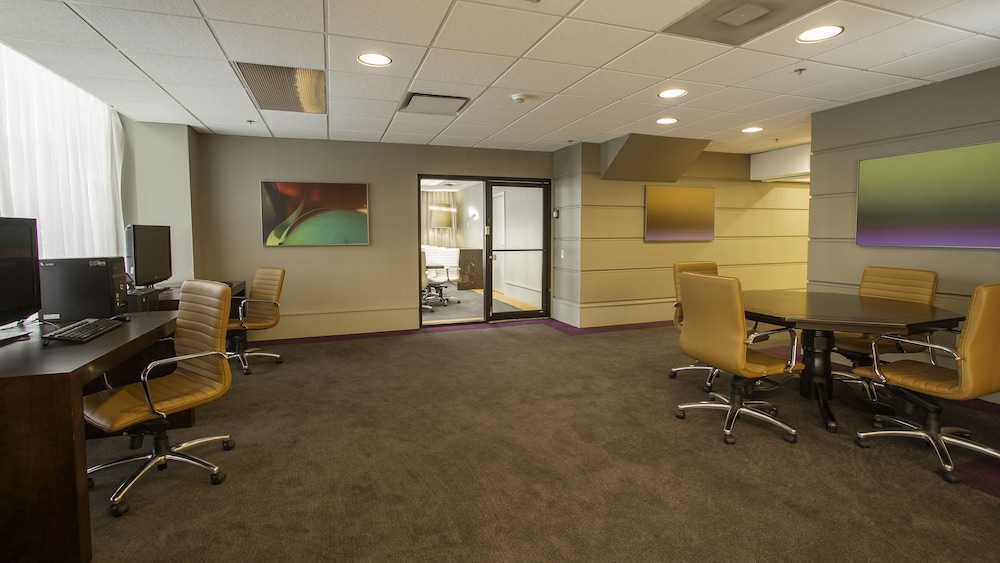 Wyndham Rochester Downtown 56/61