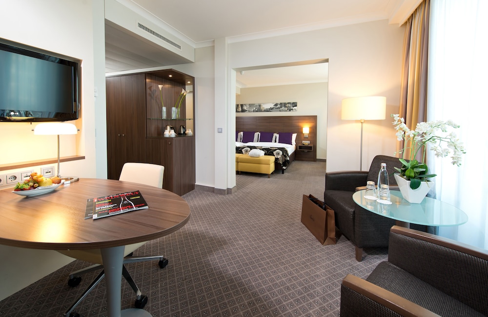 LEONARDO ROYAL HOTEL DUSSELDORF KOENIGSALLEE 55/79