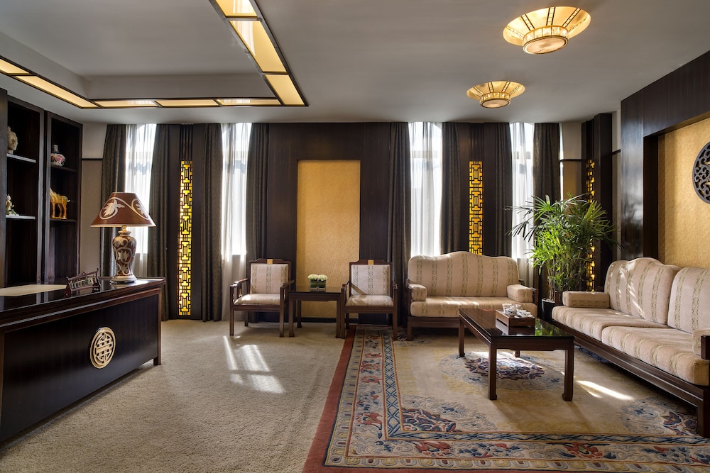 Grand Mercure On Renmin Square 40/64