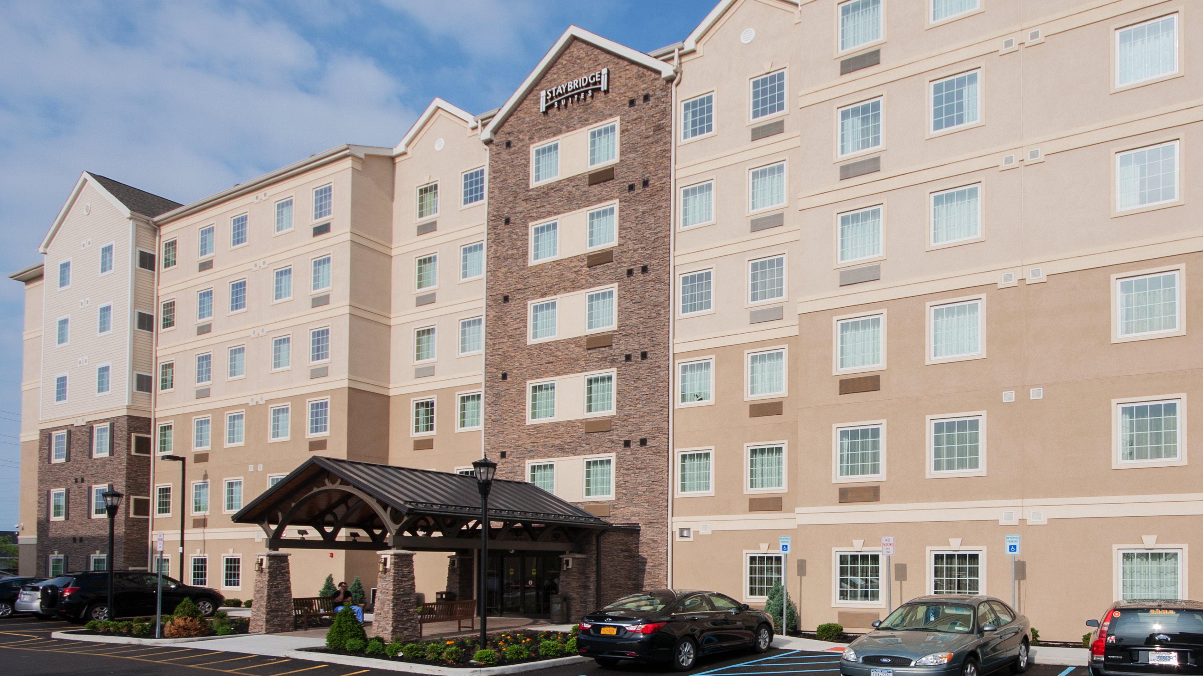 STAYBRIDGE SUITES BUFFALO-AMHERST 6/52