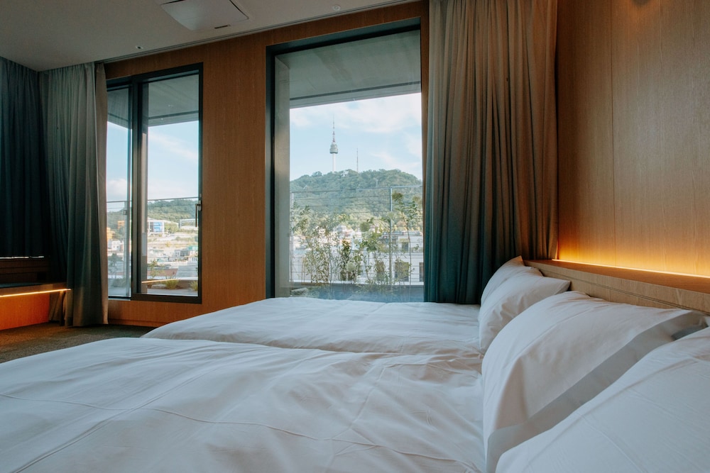 NEW ORIENTAL HOTEL 17/50