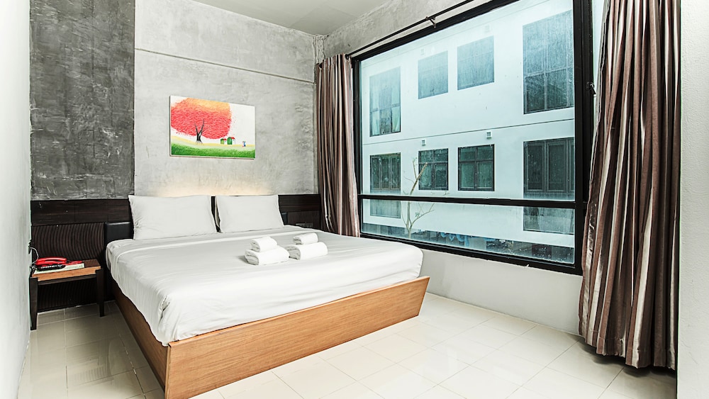 B2 Green Boutique & Budget Hotel 43/62
