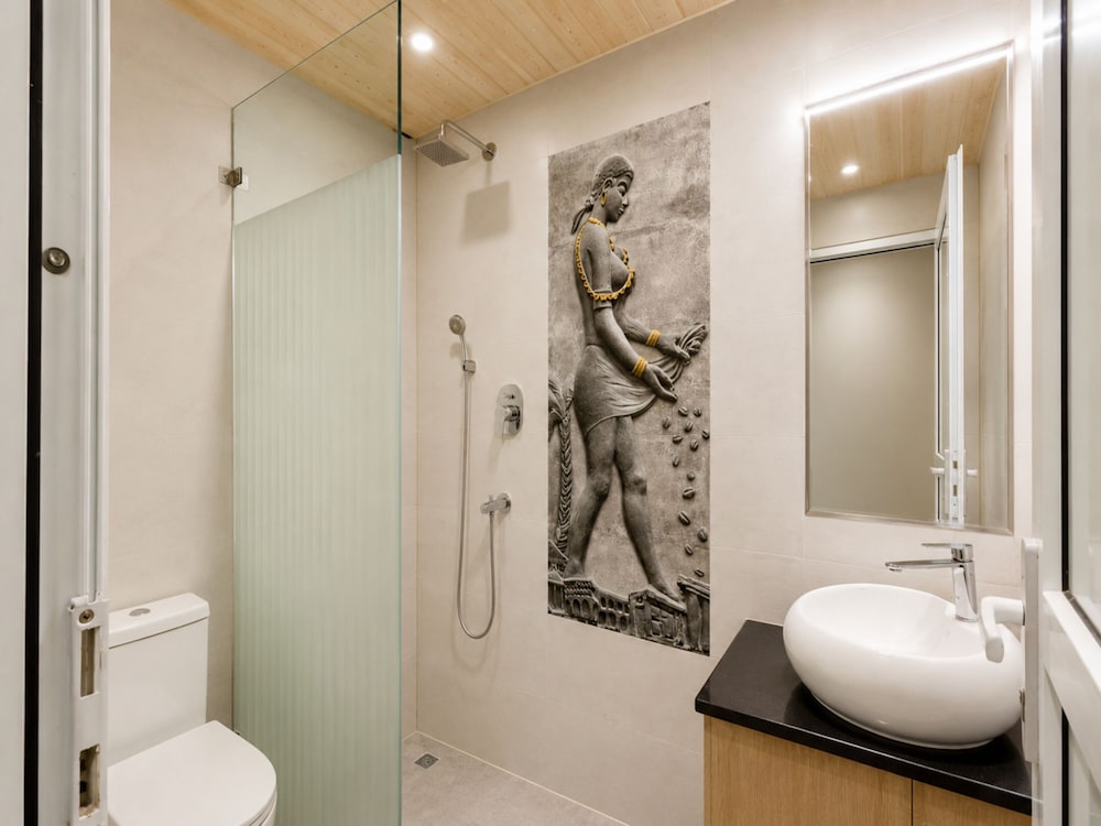 Maya Boutique Hotel 56/60