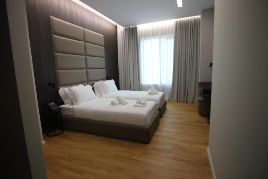 Adelar Hotel Tirana 28/60
