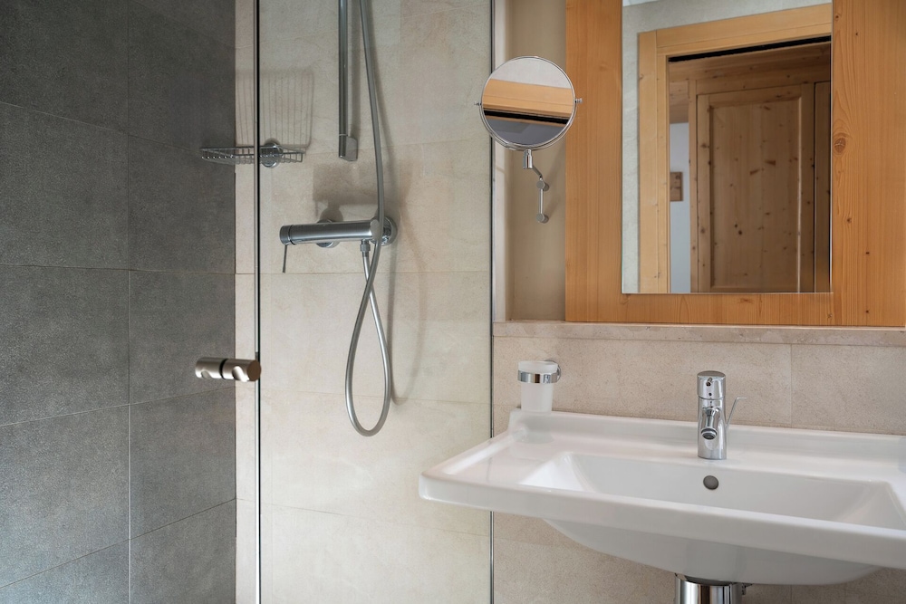 Hotel Schloss Pontresina Family & Spa 48/50