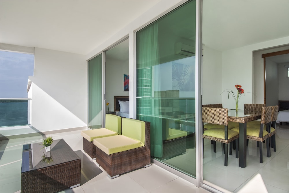 Travelers Suites Orange Cartagena 15/38
