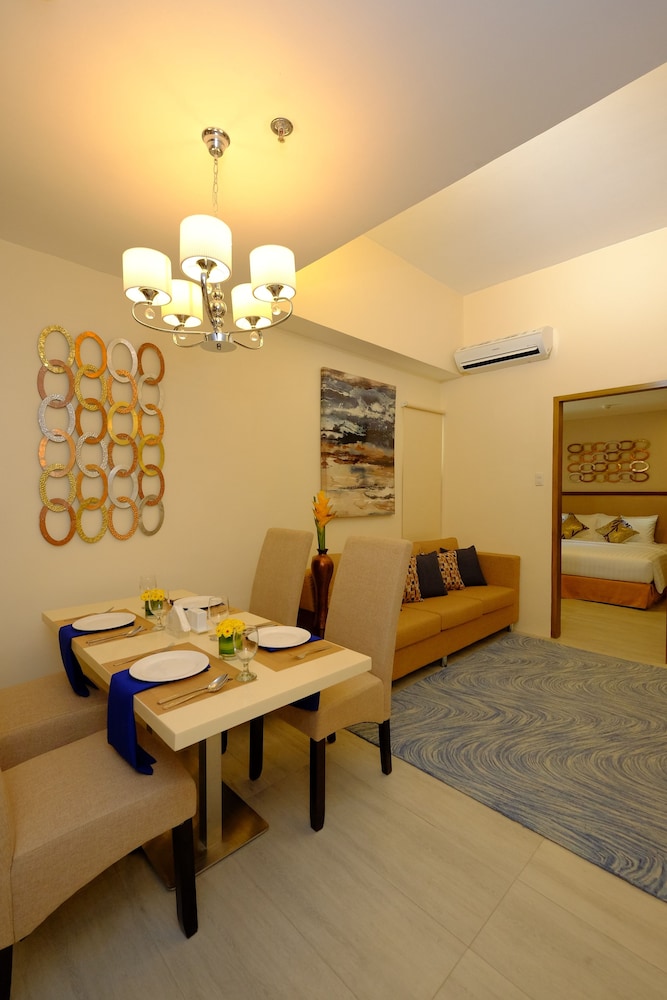 One Central Hotel 23/41