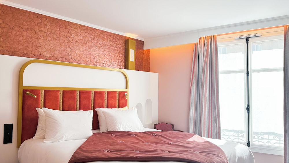 HOTEL BOHEM Sacre-Coeur 6/38
