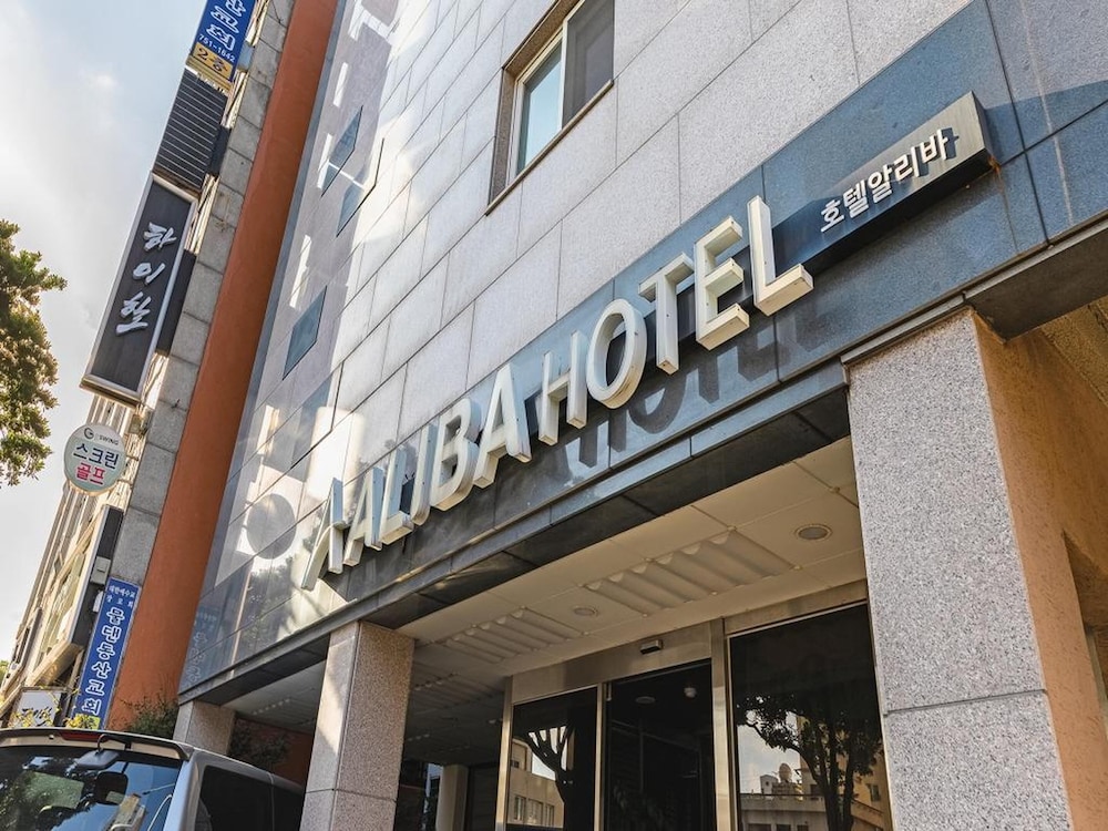 Aliba Hotel 1/39
