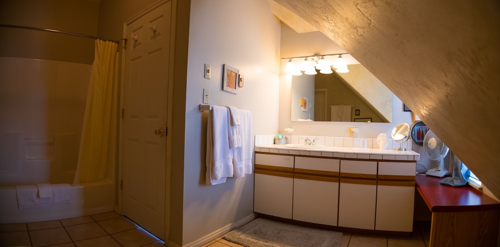 Skyridge Inn Bed & Breakfast 22/73