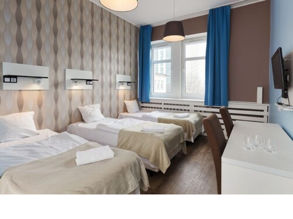 Traffic Hotel 11/50