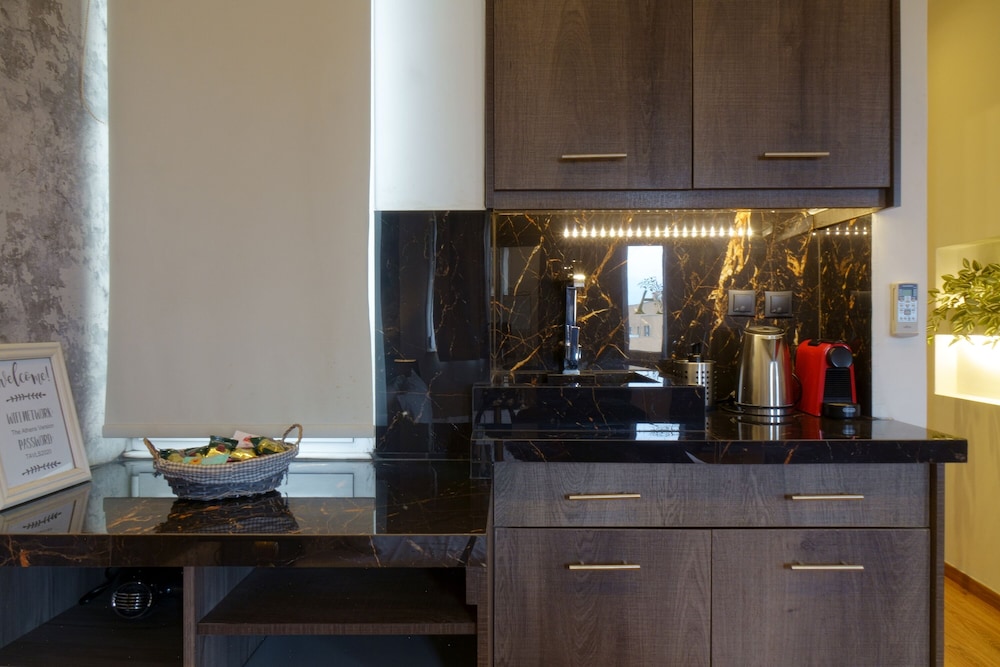 Athens Version Luxury Suites 69/70