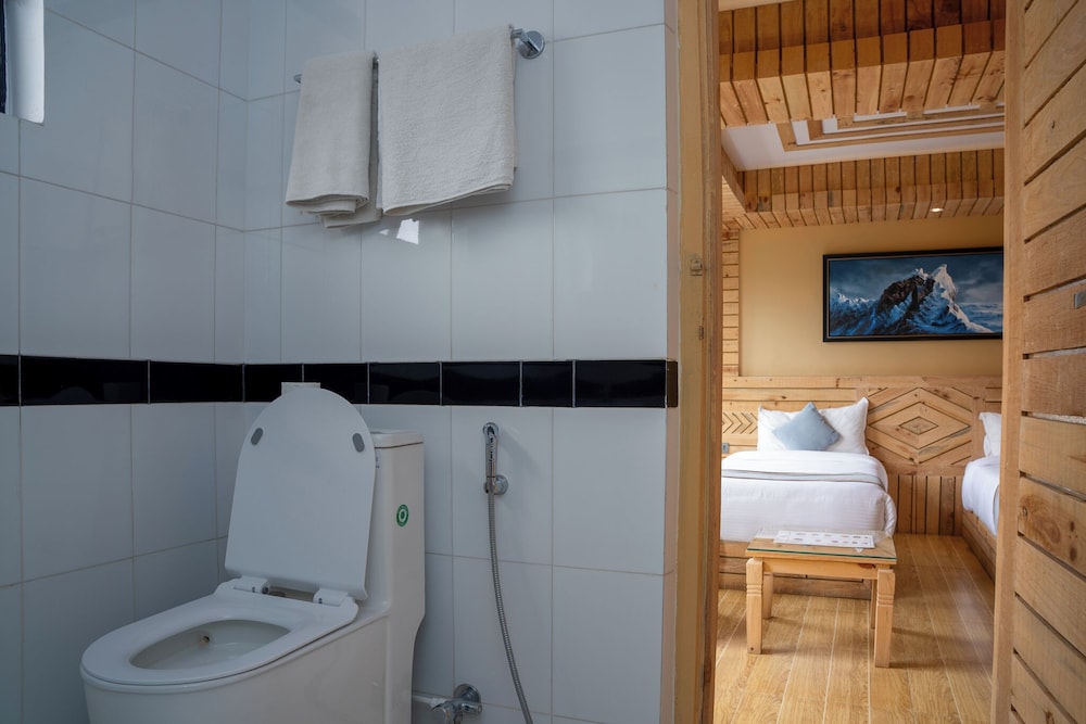 Trekkers Inn 49/50