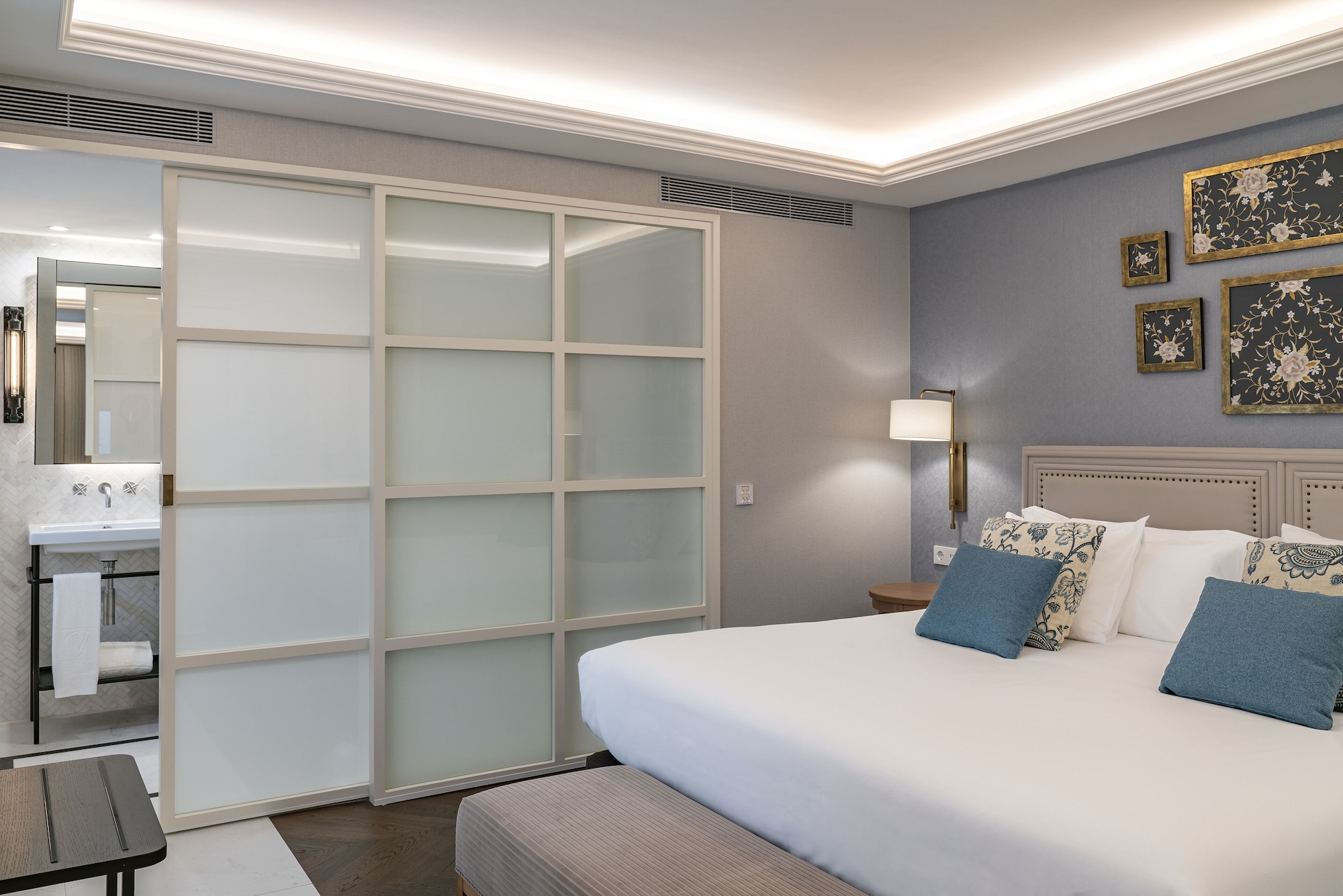 JUNIOR SUITE, DELUXE
