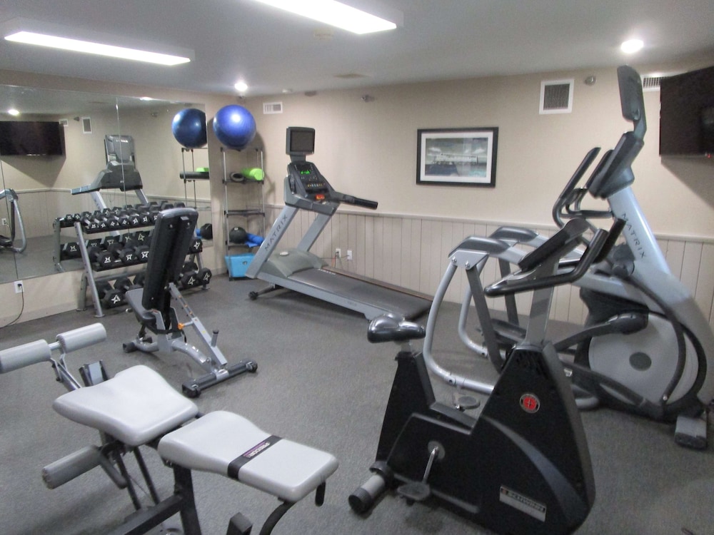 Best Western Watertown Inn Suites 19/42