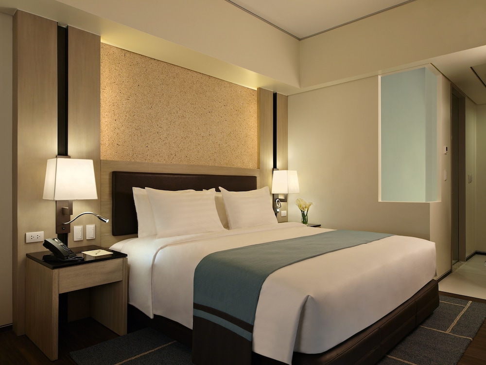 Seda Bonifacio Global City 14/48