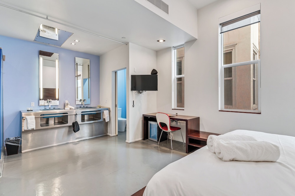 The Keating Hotel by Pininfarina 11/53