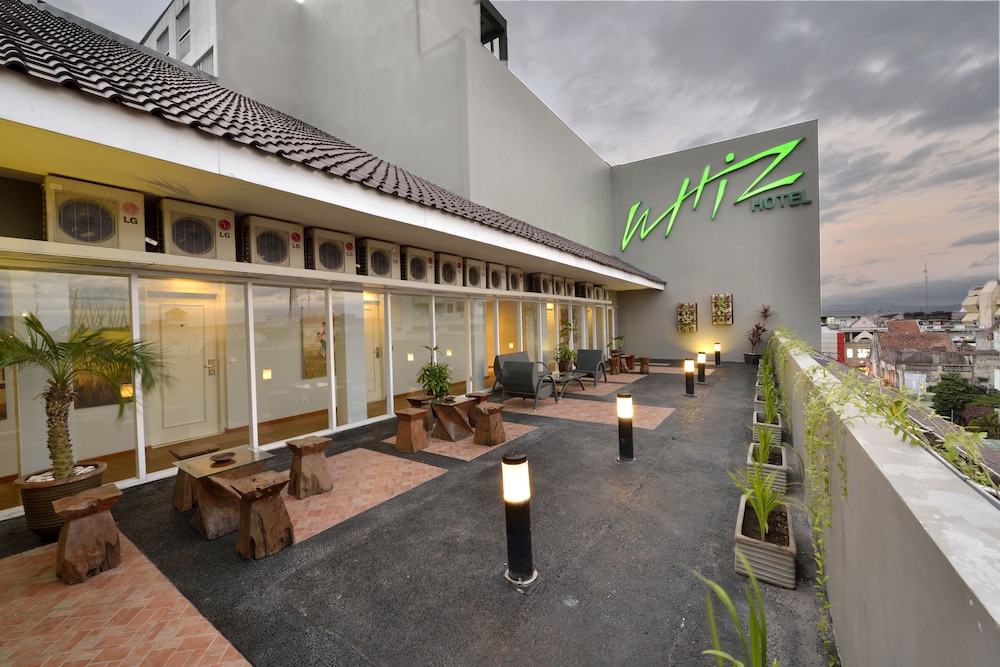 Whiz Hotel Malioboro Yogyakarta 44/48