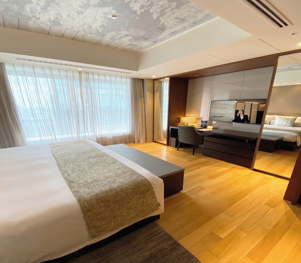 1 BEDROOM, DELUXE