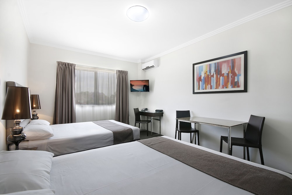 ValueSuites Penrith 23/60