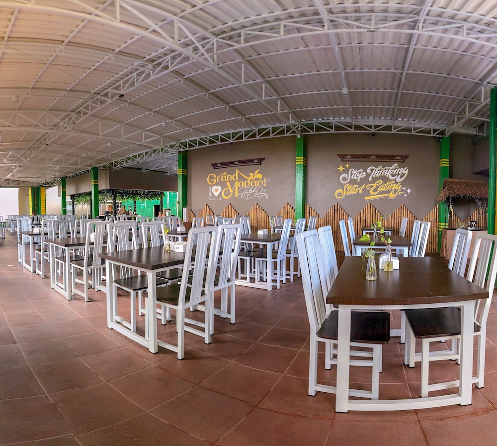 Grand Madani Hotel Syariah (ex Grand Madani Hotel by Prasanthi Syariah) 24/32