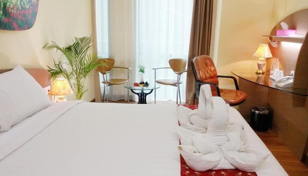 Business Hotel Tomang Jakarta 33/64