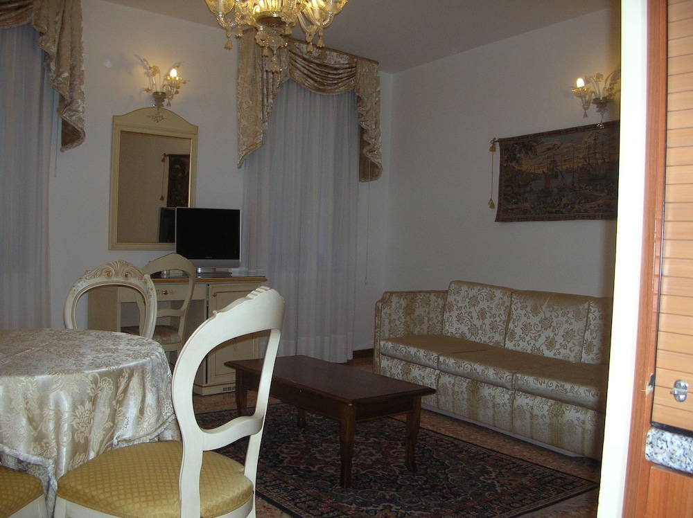 Orion Hotel 44/69